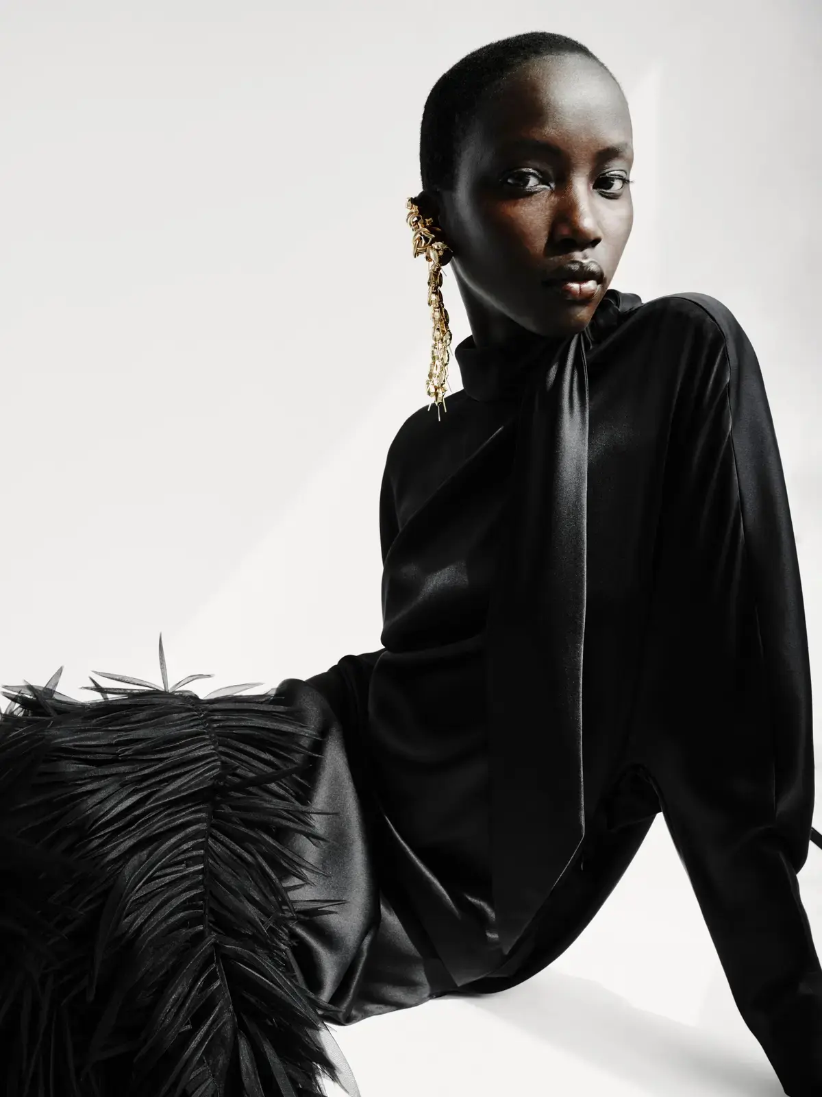 Călări de jazz și sacuri de oraș: Ultima obsesie a lui Balenciaga