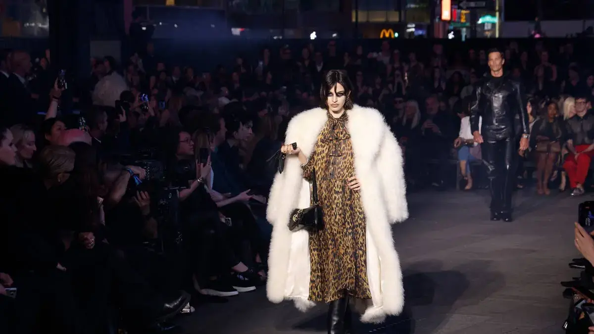 Gucci surprinde: Vânzările depășesc așteptările, Kering exultă