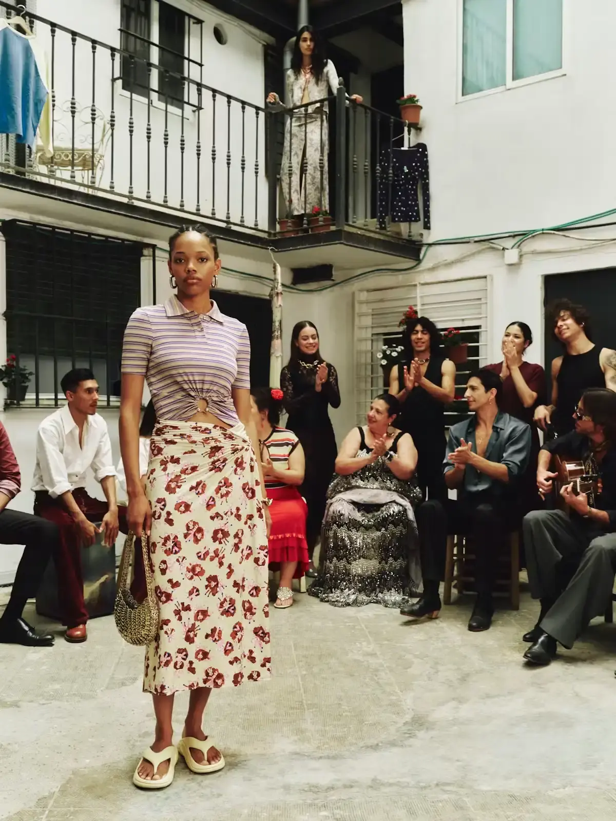 Rabanne începe o campanie de vară inspirată de flamenco în Andaluzia