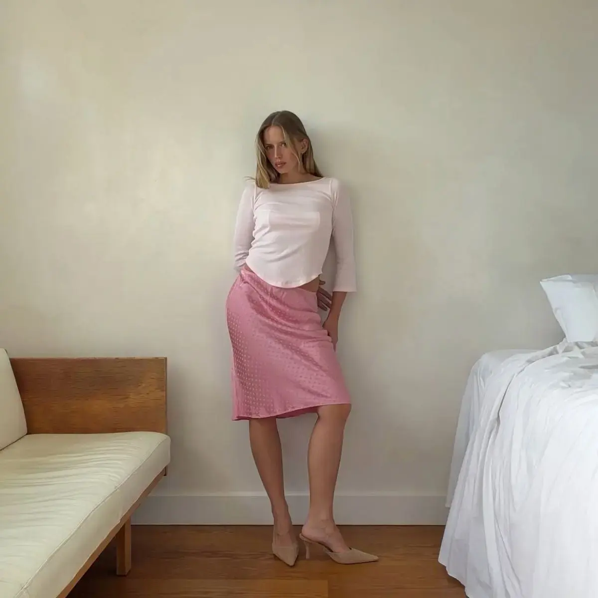 Slip Skirts iau scena centrală în capitala modei