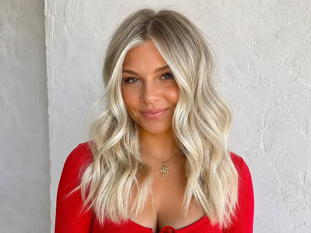 Tendința scandinavă a părului blond a ajuns în centrul vieții
