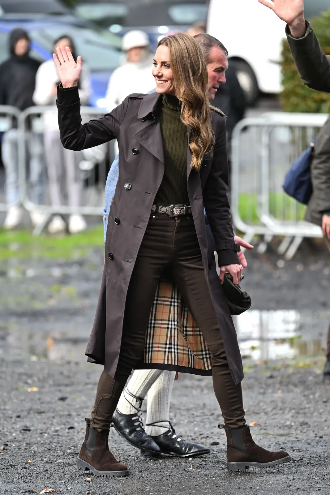 Kate Middleton, eleganță britanică clasică la startul London Fashion Week